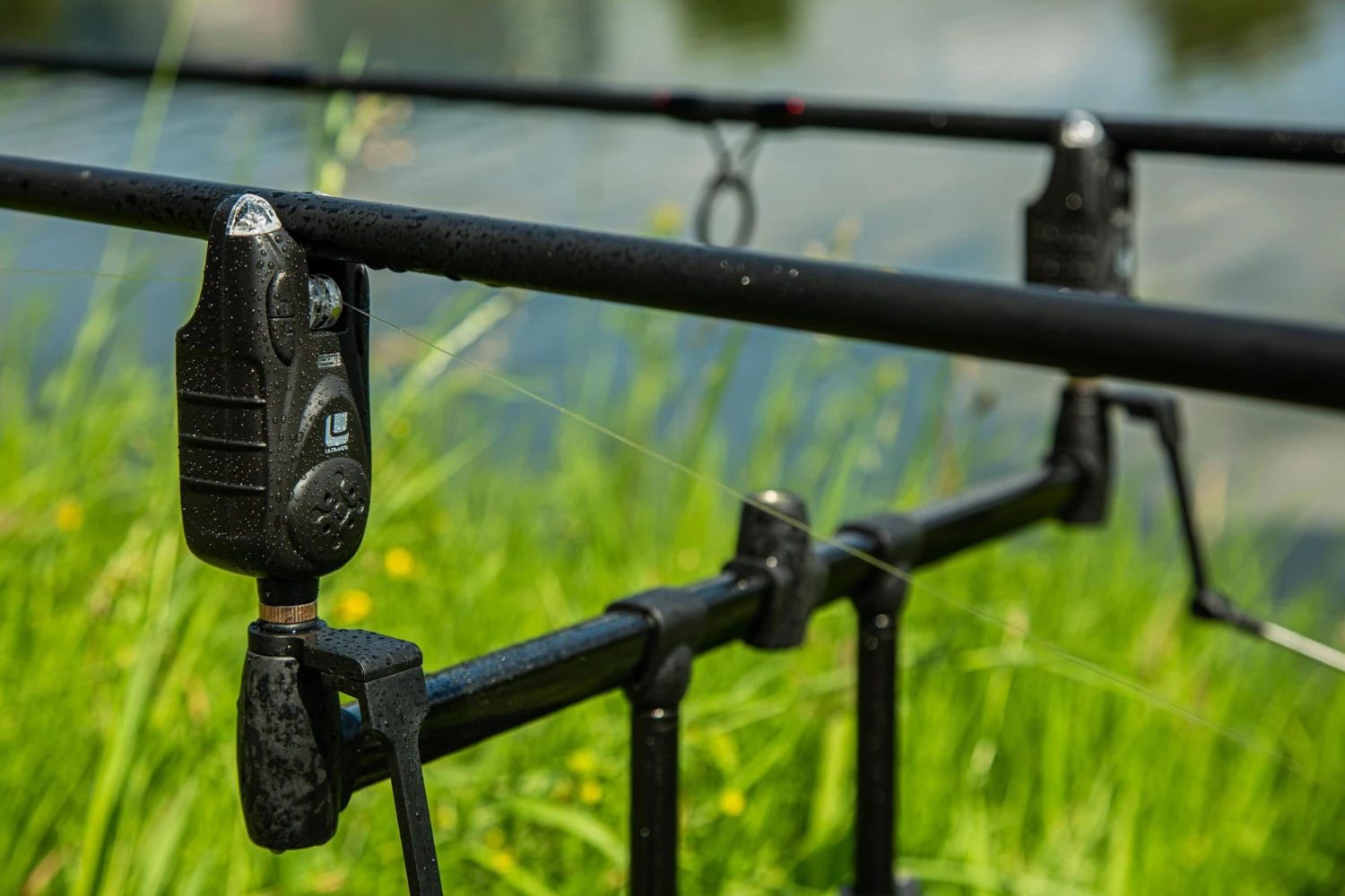 Ultimate Eonic Bite Alarm Set 4+1 4 Ultimate Eonic Bite Alarm Set 4+1 - Afbeelding 2